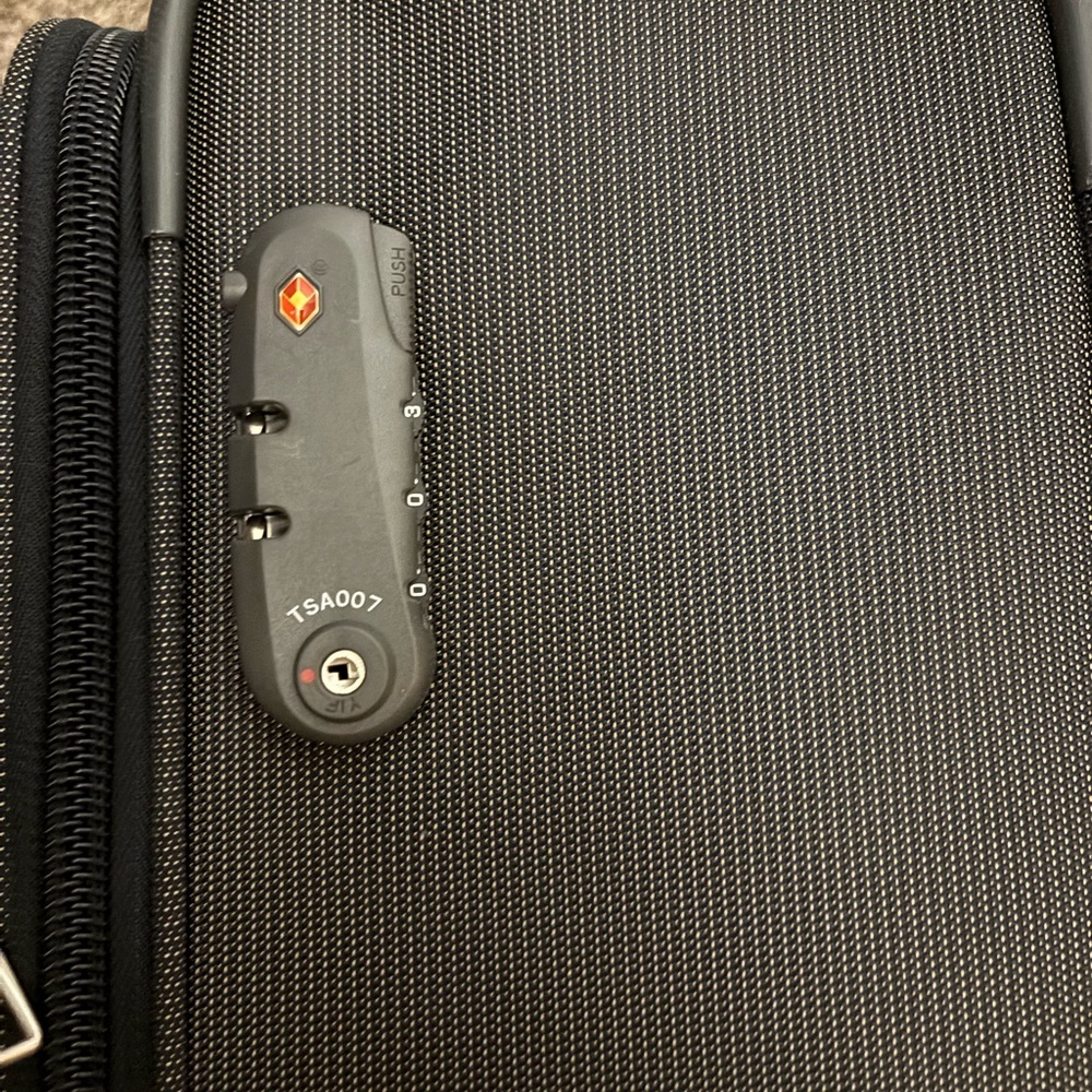 SAMSONITE Computer Work Travel Suitcase - Picture 10 of 16
